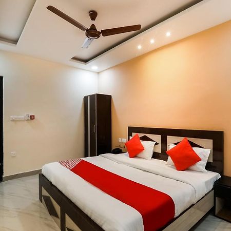 Отель Oyo Flagship Krishna Regency Near Chaudhary Charan Singh International Airport Bijnaur Экстерьер фото