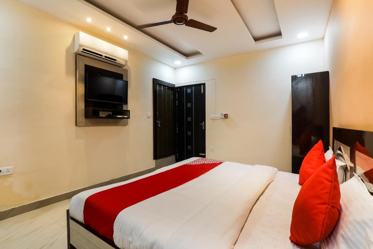 Отель Oyo Flagship Krishna Regency Near Chaudhary Charan Singh International Airport Bijnaur Экстерьер фото