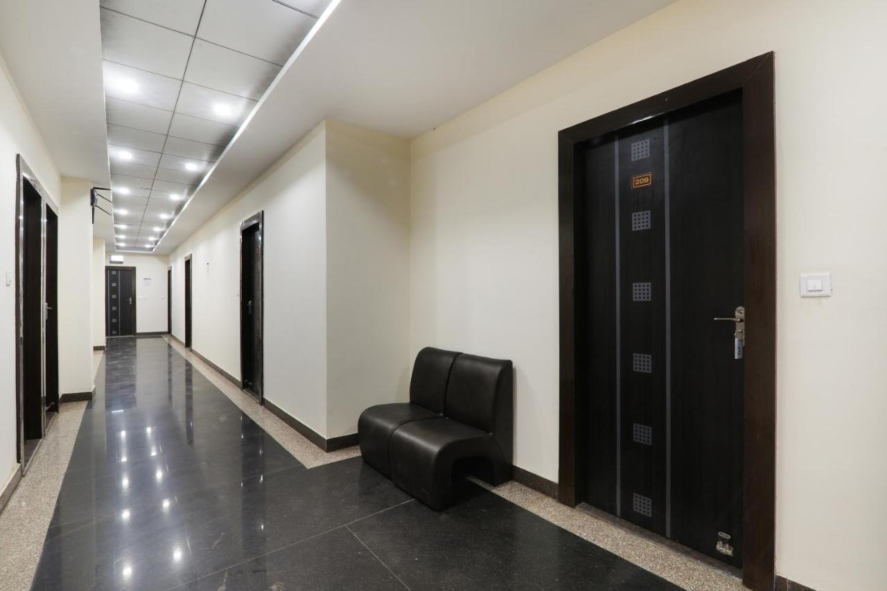 Отель Oyo Flagship Krishna Regency Near Chaudhary Charan Singh International Airport Bijnaur Экстерьер фото