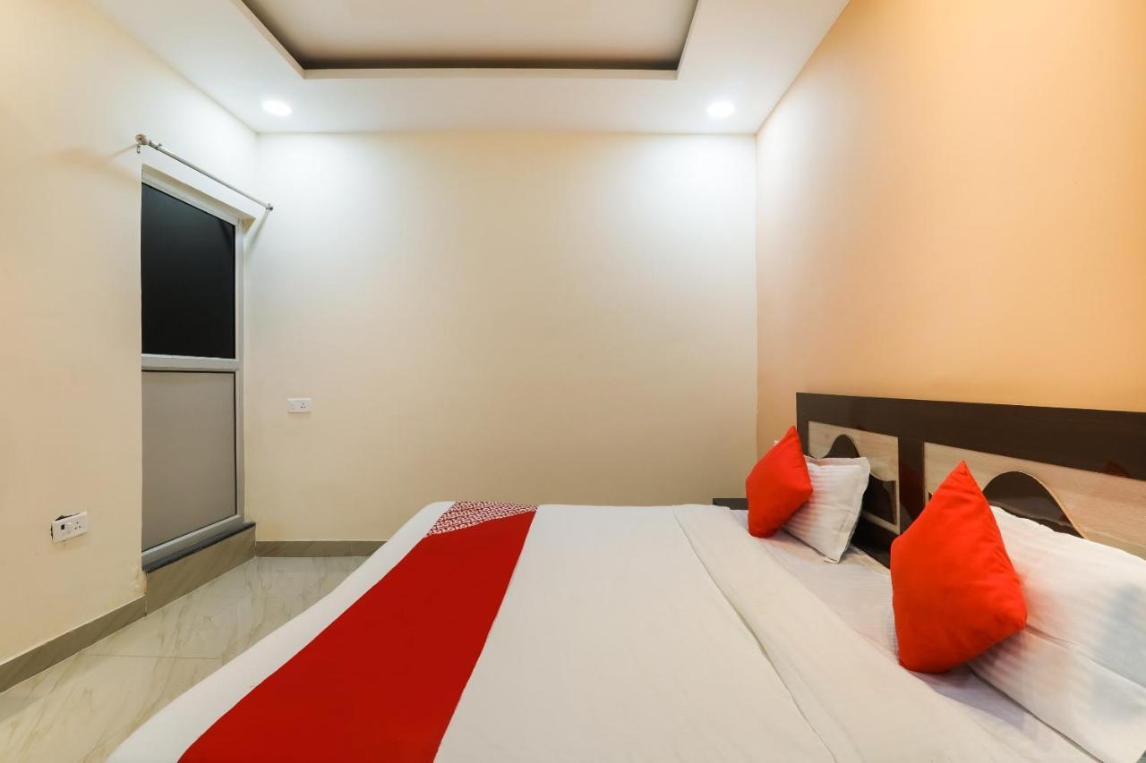 Отель Oyo Flagship Krishna Regency Near Chaudhary Charan Singh International Airport Bijnaur Экстерьер фото