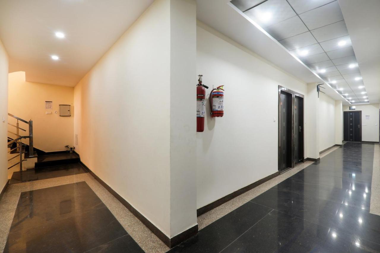 Отель Oyo Flagship Krishna Regency Near Chaudhary Charan Singh International Airport Bijnaur Экстерьер фото