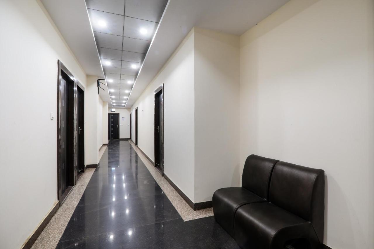 Отель Oyo Flagship Krishna Regency Near Chaudhary Charan Singh International Airport Bijnaur Экстерьер фото