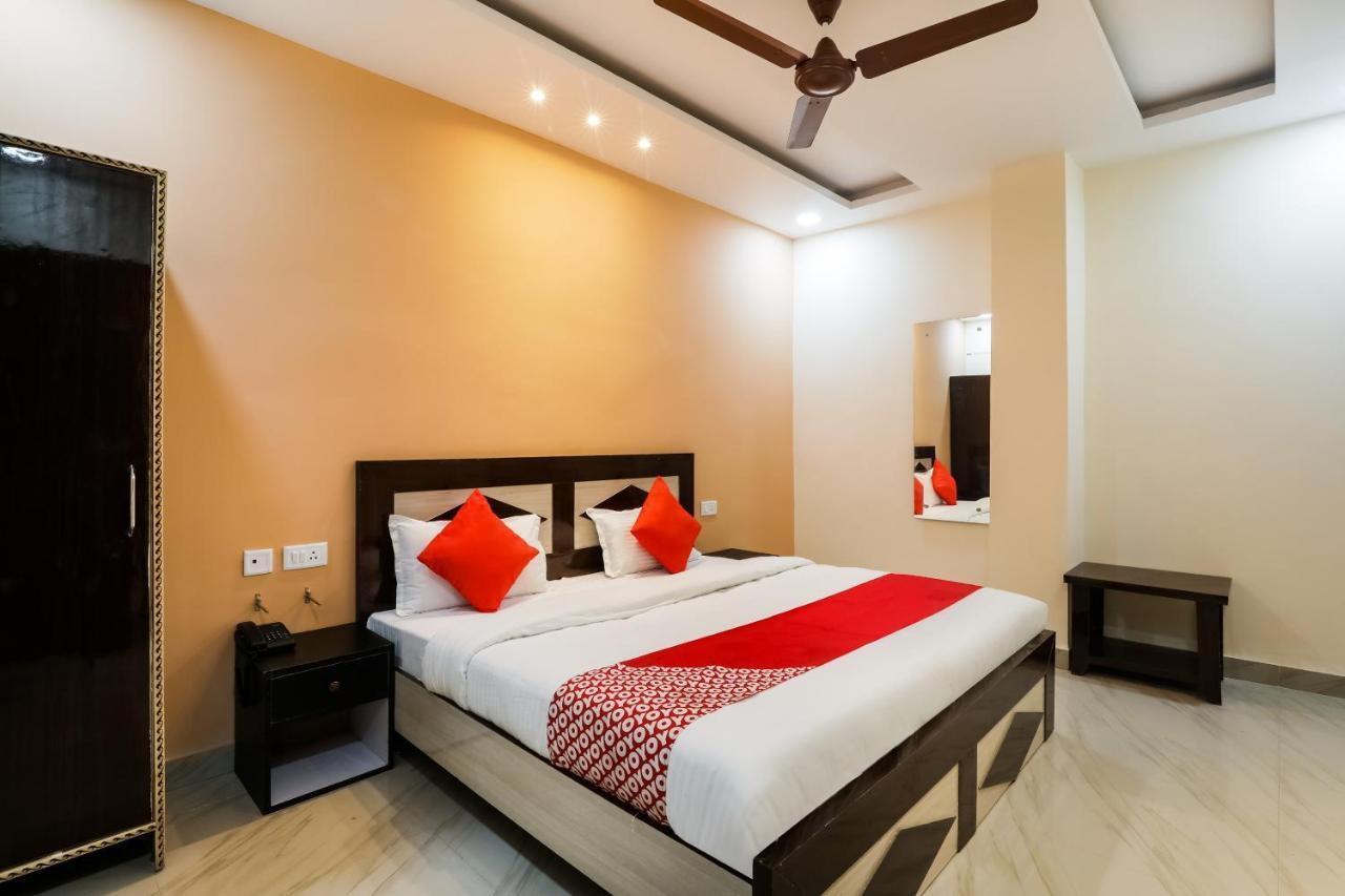 Отель Oyo Flagship Krishna Regency Near Chaudhary Charan Singh International Airport Bijnaur Экстерьер фото