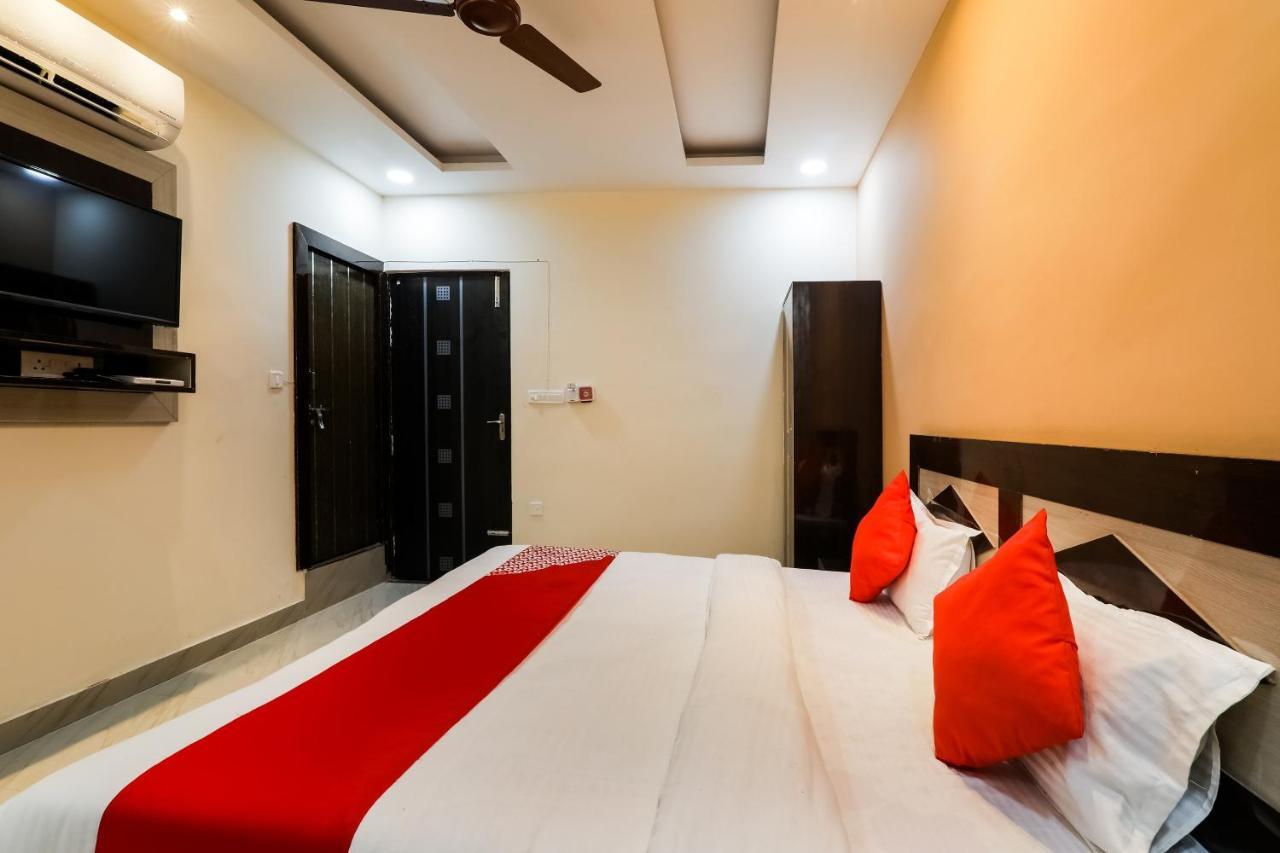 Отель Oyo Flagship Krishna Regency Near Chaudhary Charan Singh International Airport Bijnaur Экстерьер фото